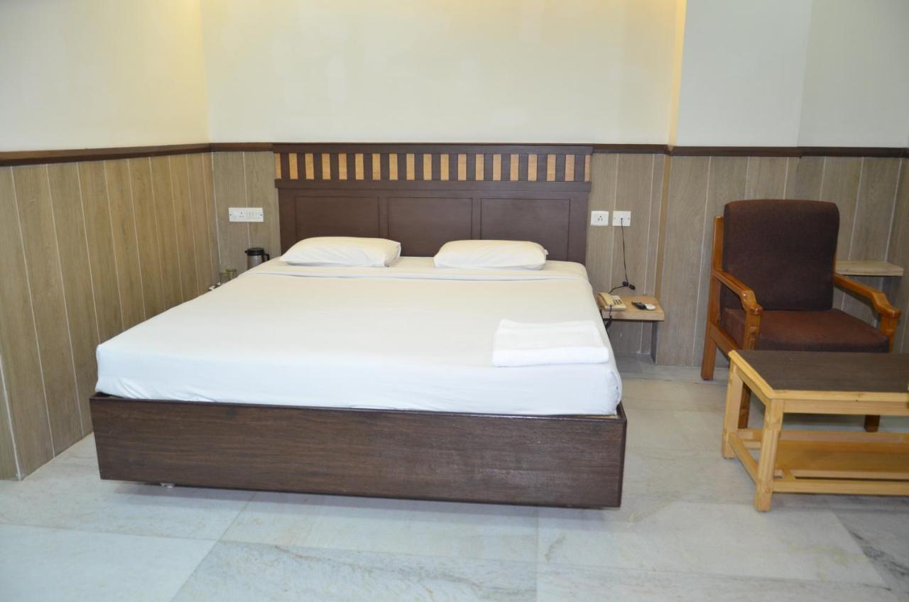 Hotel Rathna Residency Maduráj Kültér fotó